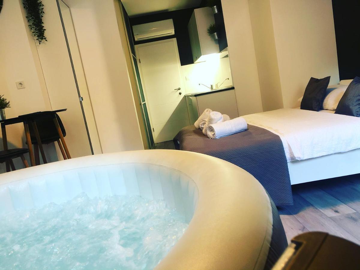 Apartment Zagreb Jacuzzi المظهر الخارجي الصورة