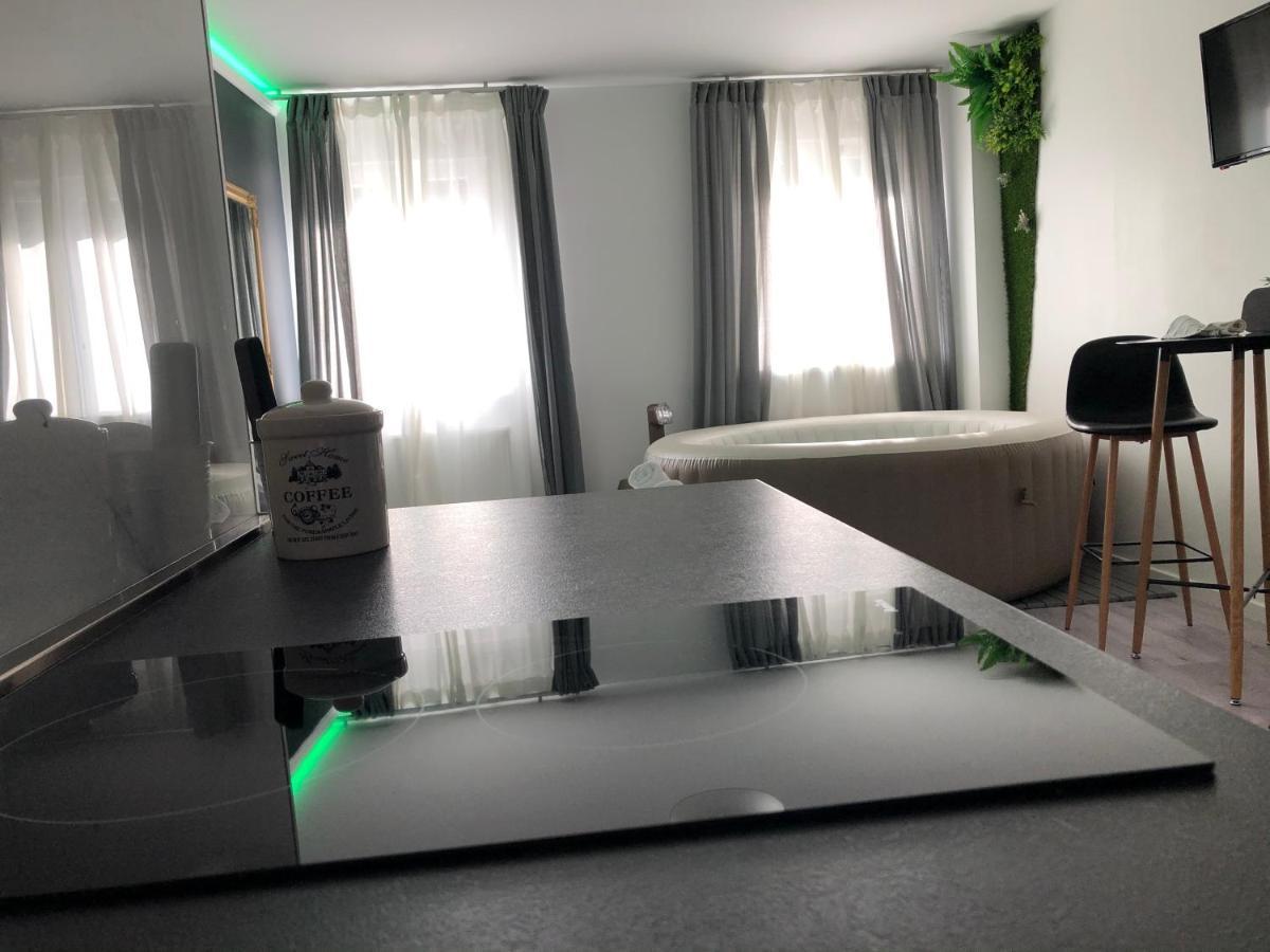 Apartment Zagreb Jacuzzi المظهر الخارجي الصورة