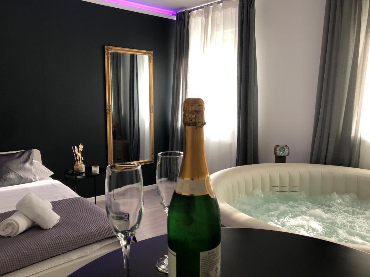 Apartment Zagreb Jacuzzi المظهر الخارجي الصورة