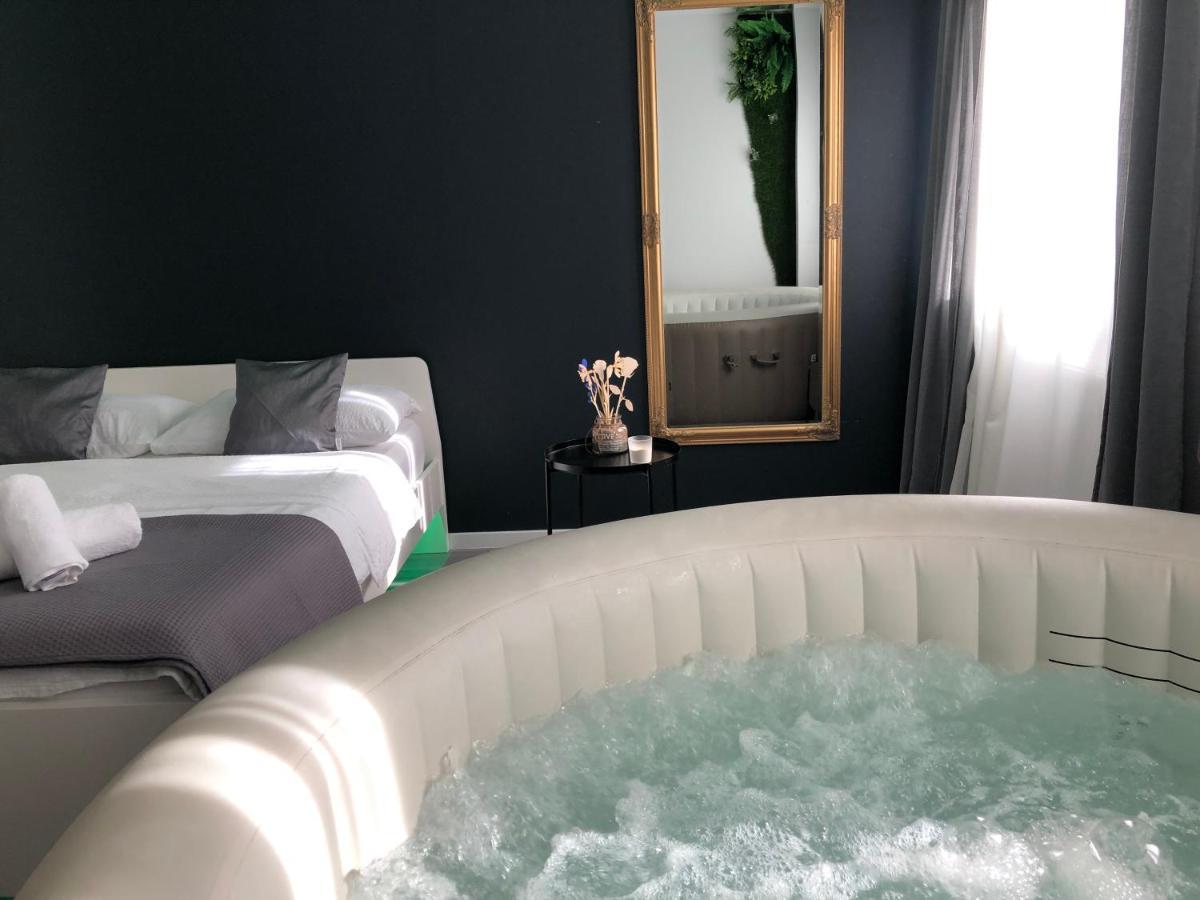 Apartment Zagreb Jacuzzi المظهر الخارجي الصورة