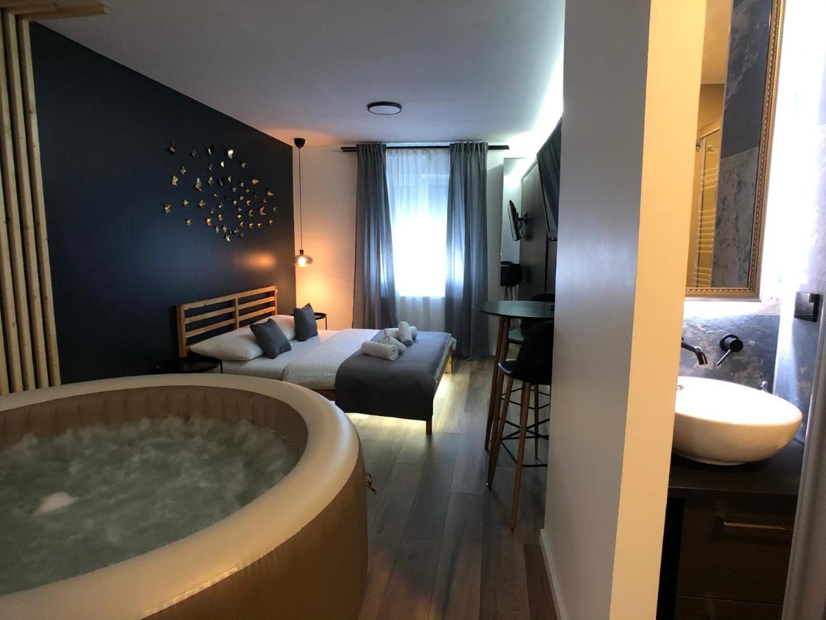 Apartment Zagreb Jacuzzi المظهر الخارجي الصورة