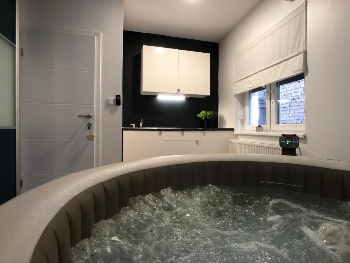 Apartment Zagreb Jacuzzi المظهر الخارجي الصورة