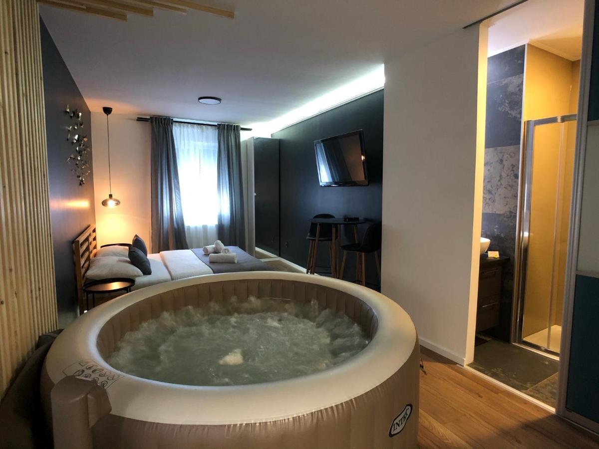 Apartment Zagreb Jacuzzi المظهر الخارجي الصورة