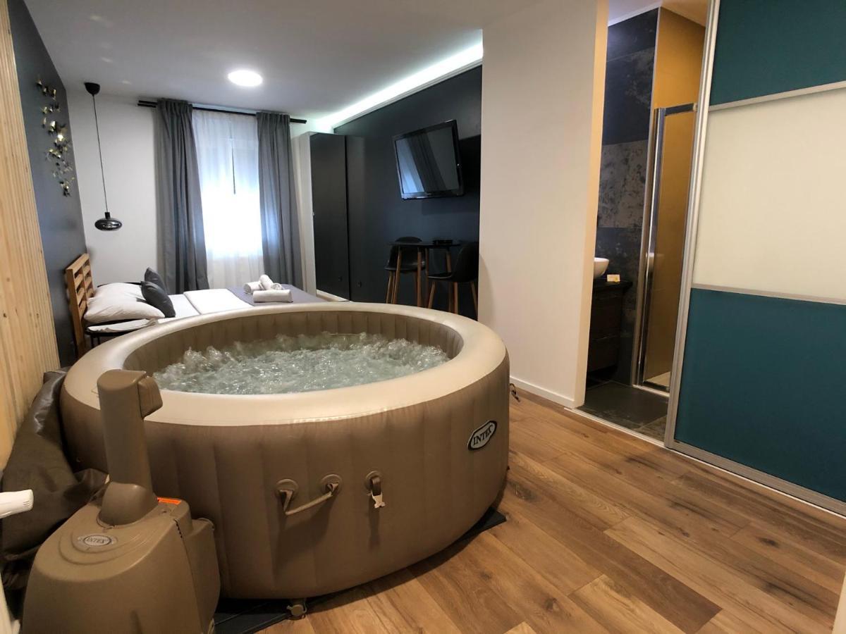 Apartment Zagreb Jacuzzi المظهر الخارجي الصورة